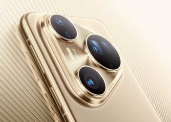 Huawei Pura 90 Ultra retractable camera