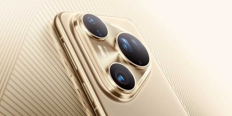 Huawei Pura 90 Ultra retractable camera