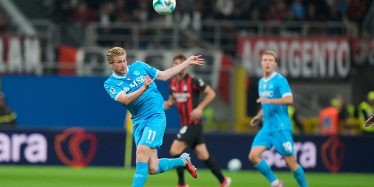 Επιστρέφει ο Ντε Μπρόινε, χαμόγελα στη Νάπολι - www.ertsports.gr