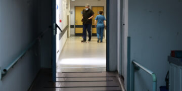 ΕΣΥ: Καμπανάκι από την ΕΙΝΑΠ - Στα όρια οι ειδικευόμενοι γιατροί