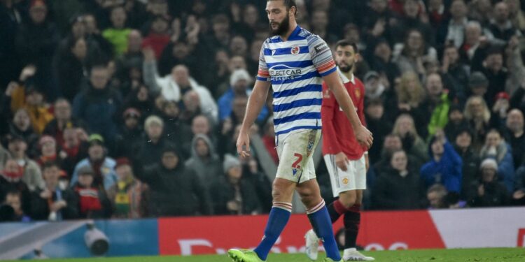 Παίκτης-προπονητής σε ομάδα 6ης κατηγορίας ο Κάρολ - www.ertsports.gr