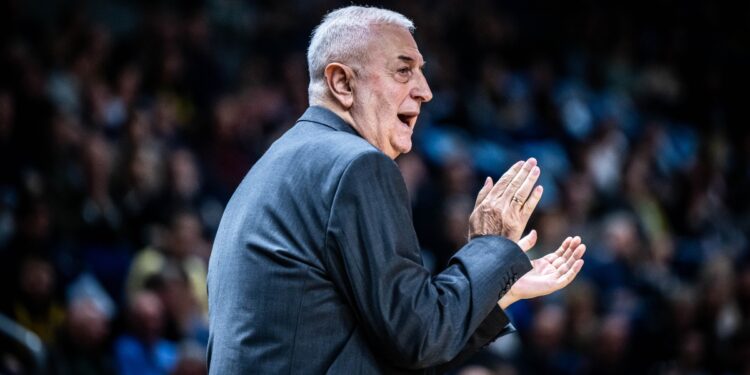 Σάκοτα: «Έχουμε δύναμη στην έδρα μας και γι' αυτό θέλαμε να βγούμε πρώτοι» - www.ertsports.gr