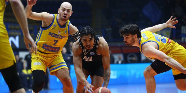 Ο ΠΑΟΚ στους "4", παρά την προσπάθεια ανατροπής του Περιστερίου - www.ertsports.gr