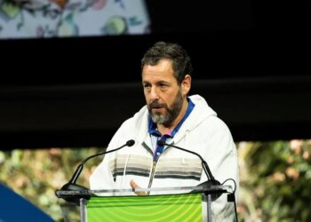 Ο Άνταμ Σάντλερ ήταν ο πιο ακριβοπληρωμένος ηθοποιός του Χόλιγουντ το 2025 με 48 εκατ. δολάρια