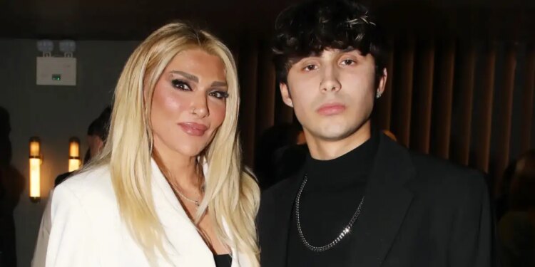 Δεν ήξερα ότι η μητέρα μου, Αγγελική Ηλιάδη, θα μιλήσει για την κακοποίηση και σοκαρίστηκα