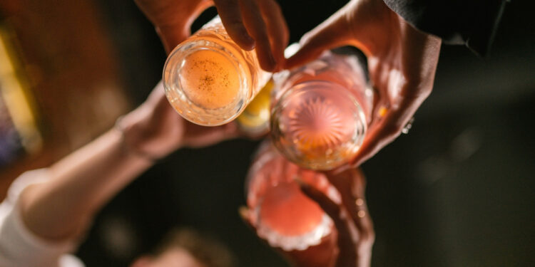 5 λόγοι που μας παχαίνει το αλκοόλ