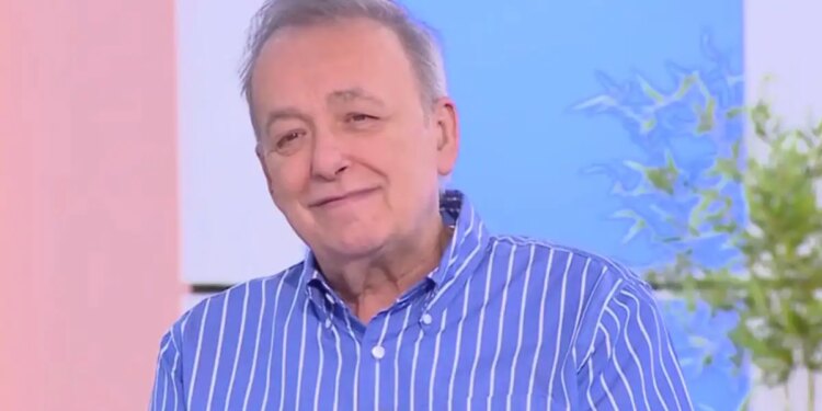 Αν στον γάμο σου, σου φέρω δώρο απ’ τη συλλογή Τσαγκαράκη, θα με παρεξηγήσεις;