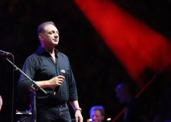 «Το μουσικό σύστημα υποστηρίζει πράγματα που υποτιμούν τη γυναίκα και υμνούν την παράνομη ζωή»