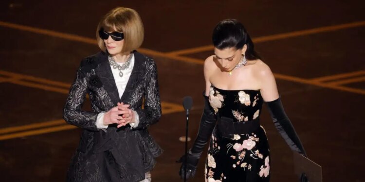 Το επικό τρολάρισμα της Άννα Γουίντουρ στην Αν Χάθαγουεϊ εμπνευσμένο από την ταινία «Ο Διάβολος φοράει Prada»