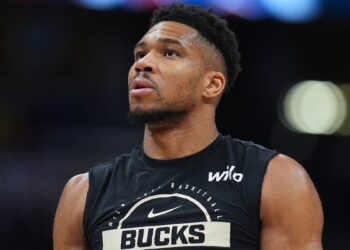 Η Ένωση Παικτών "καρφώνει" Μπακς για Αντετοκούνμπο και καταγγέλλει πρακτικές tanking - www.ertsports.gr