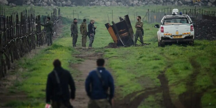 Τραμπ: Δεν θα στείλουμε στρατεύματα στη Μέση Ανατολή - Αμερικανικό F-35 έκανε αναγκαστική προσγείωση - Καίγεται διυλιστήριο στη Χάιφα μετά από επίθεση του Ιράν