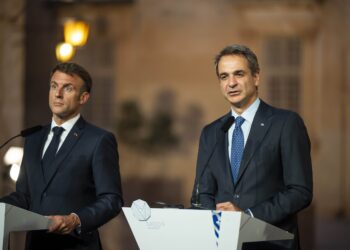 Στην Κύπρο ο Μητσοτάκης - Κρίσιμη συνάντηση με Μακρόν και Χριστοδουλίδη στην Πάφο - ertnews.gr