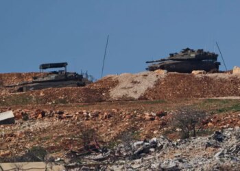 Το Ισραήλ δεν αποκλείει μία χερσαία εισβολή στον Λίβανο