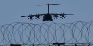 Ενισχύεται η άμυνα της Κύπρου: Φτάνουν οι φρεγάτες «Κίμων», «Ψαρά» και το βρετανικό αντιτορπιλικό HMS Dragon