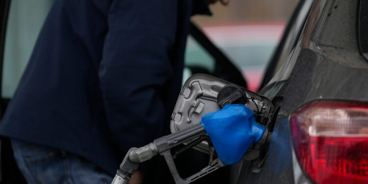 Η Κροατία επιβάλλει πλαφόν στις τιμές των καυσίμων