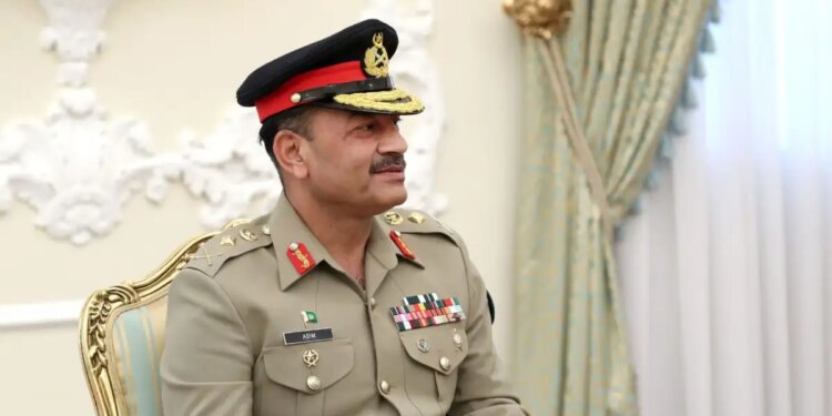 Ασίμ Μουνίρ: Ο «αγαπημένος στρατάρχης» του Τραμπ είναι ο ισχυρός μεσολαβητής του Πακιστάν ανάμεσα σε ΗΠΑ και Ιράν