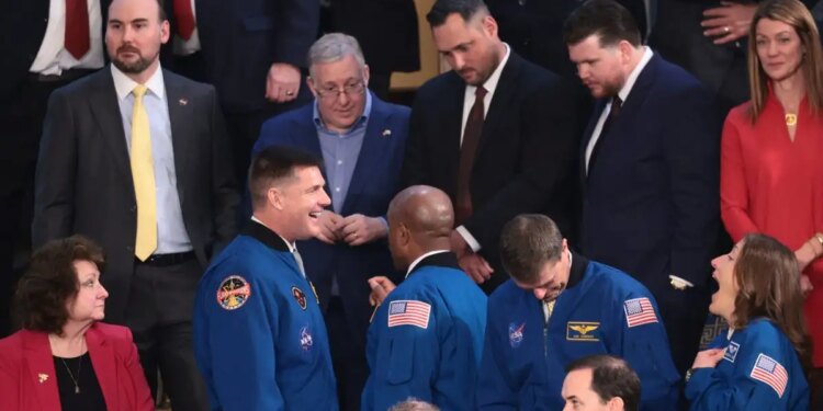 Η επιστροφή του ανθρώπου στη Σελήνη: Το μεγάλο στοίχημα της Artemis II και οι 4 αστροναύτες που θα πετάξουν πιο μακριά από ποτέ