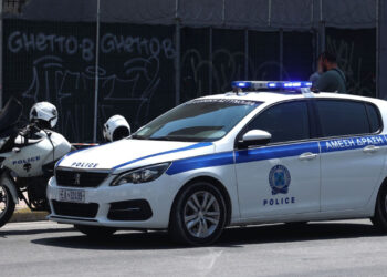 Μαρούσι: 4χρονο κοριτσάκι βρέθηκε να περιπλανιέται μόνο του – Συνελήφθησαν οι γονείς του