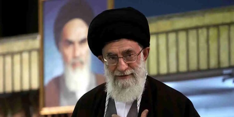Θάνατος Αλί Χαμενεΐ: Το Ιράν κηρύσσει 40 ημέρες εθνικού πένθους, «θα εκδικηθούμε» λένε οι Φρουροί της Επανάστασης
