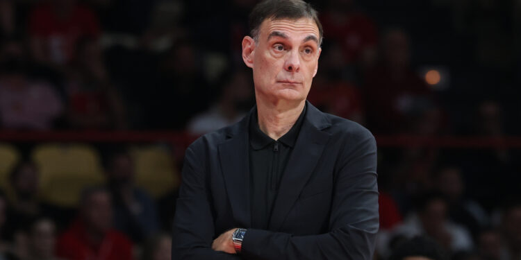 Η 12άδα του Ολυμπιακού απέναντι στη Βαλένθια - www.ertsports.gr