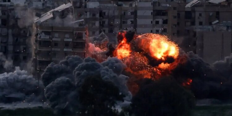 Φλέγεται η Μέση Ανατολή: Ρωσία και Κίνα ετοιμάζονται να μπουν στο «παιχνίδι» στο πλευρό του Ιράν που απειλεί με αντίποινα την Ευρώπη