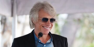 Η Universal Pictures ετοιμάζει βιογραφική ταινία για το θρυλικό συγκρότημα από το Νιου Τζέρσεϊ