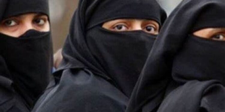 Θ. Πλεύρης: Υπό εξέταση η νομολογία για την μπούρκα στην Ελλάδα