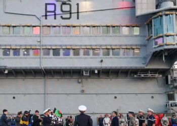Γκάφα Γάλλου αξιωματικού «πρόδωσε» τη θέση του αεροπλανοφόρου «Σαρλ Ντε Γκολ»