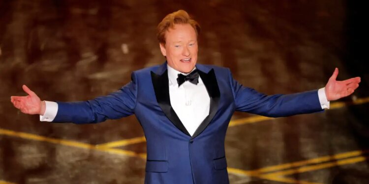 Όσκαρ 2026: Η μπηχτή του Conan O’ Brien για το σκάνδαλο Επστάιν - «Στη Βρετανία τουλάχιστον συλλαμβάνουν τους παιδόφιλους»