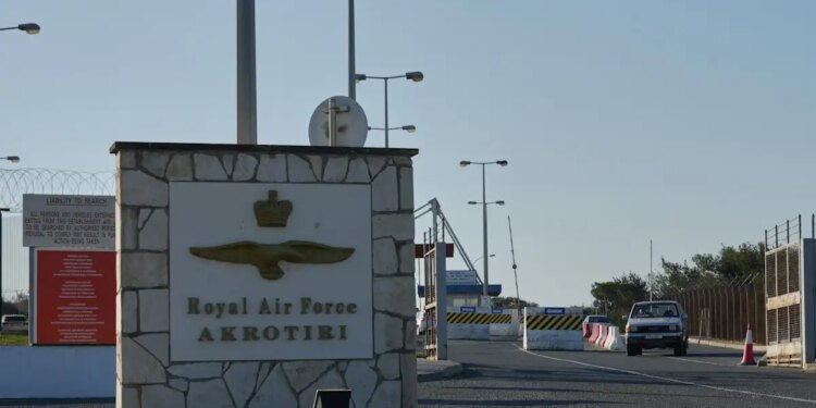 Κύπρος: Σε καθεστώς εκκένωσης μέχρι την Παρασκευή το Ακρωτήρι - Η ανακοίνωση του κυπριακού υπουργείου Εσωτερικών