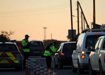 Κύπρος: Σε κόκκινο συναγερμό οι αστυνομικές αρχές - Με το δάκτυλο στη σκανδάλη σε σχολεία, συναγωγές και πρεσβείες
