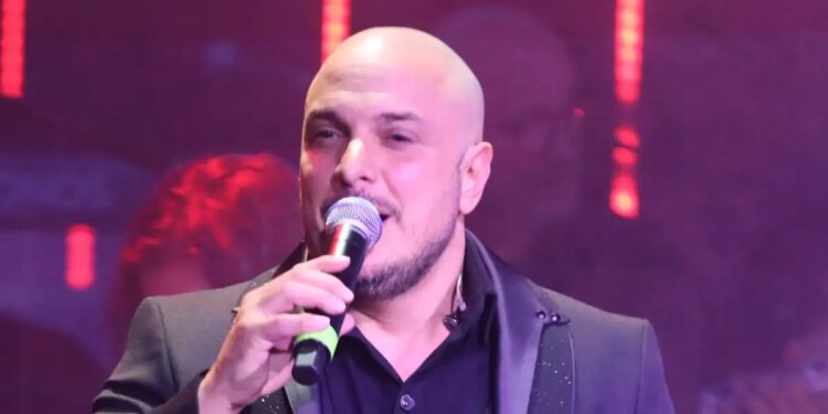 Μέχρι στιγμής πέτυχε να βγαίνει στην τηλεόραση, αυτό ήθελε