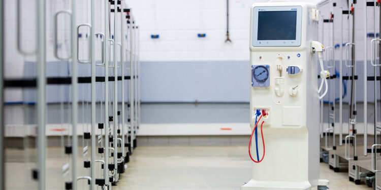 Η ανακοίνωση για τη διακοπή της σύμβασης του ΕΟΠΥΥ με τη Μονάδα Χρόνιας Αιμοκάθαρσης Αίγινας