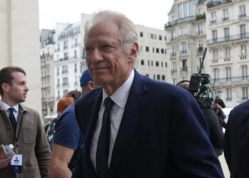 Ντομινίκ ντε Βιλεπέν: «Οι Ηνωμένες Πολιτείες βρίσκονται σήμερα στα χέρια εντελώς ανεύθυνων ανθρώπων»