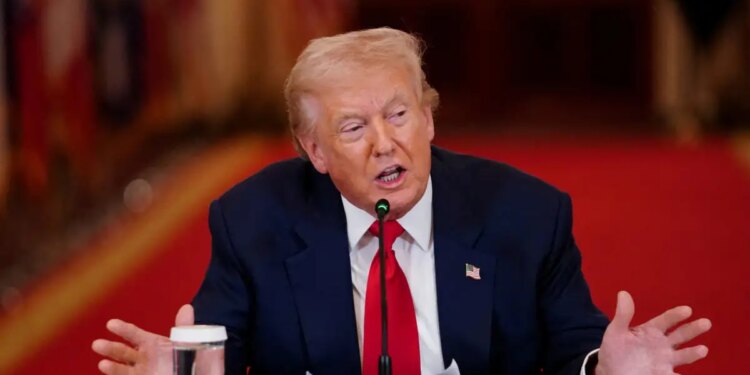 WSJ: Πιέσεις στον Τραμπ να παρουσιάσει «σχέδιο εξόδου» από τον πόλεμο με το Ιράν