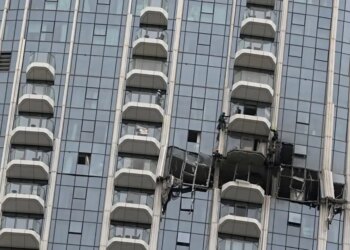 Πώς έσκασε η φούσκα του Ντουμπάι: Από όαση χλιδής σε στόχο πυραύλων