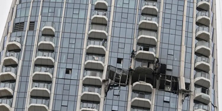 Πώς έσκασε η φούσκα του Ντουμπάι: Από όαση χλιδής σε στόχο πυραύλων