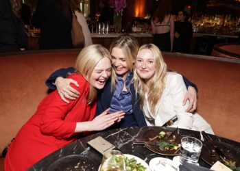 SXSW: Παγκόσμια πρεμιέρα για τη σειρά «Margo’s Got Money Troubles» με Elle Fanning και Michelle Pfeiffer