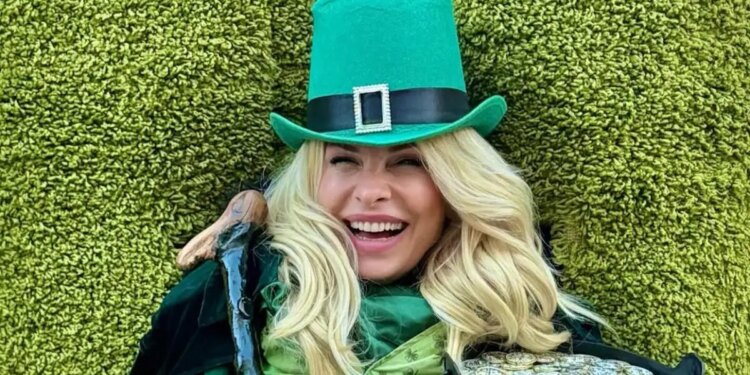 Το φωτογραφικό άλμπουμ του ταξιδιού της