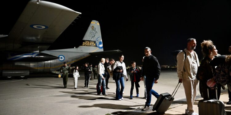 Έφυγαν από τη δίνη του πολέμου: Μαρτυρίες Ελλήνων της Μέσης Ανατολής - ertnews.gr