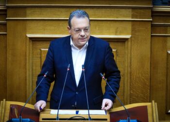 Σ. Φάμελλος: Ανεπαρκή τα μέτρα της κυβέρνησης - Με τα λεφτά των πολλών χρηματοδοτεί την αισχροκέρδεια
