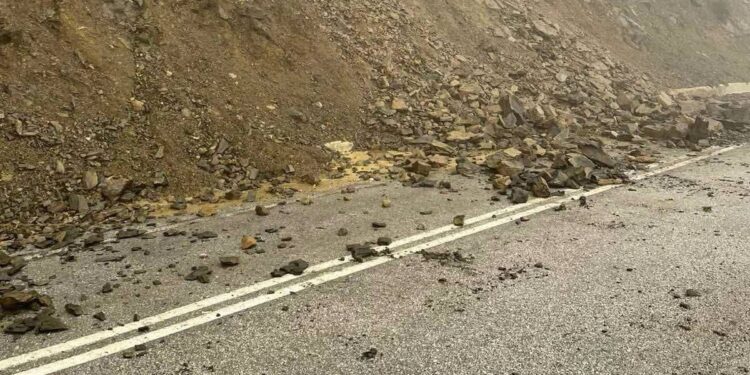 Κάρπαθος: Αυξημένη προσοχή  στην οδό Σποά – Ολύμπου λόγω κατολισθήσεων