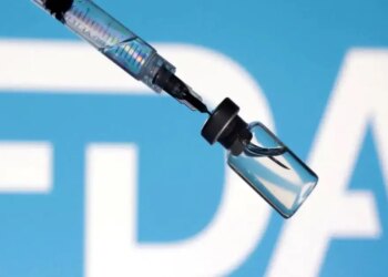 Δικαστήριο «έβαλε φρένο» στις αλλαγές που προωθεί ο Τραμπ για το εμβολιασμό στις ΗΠΑ