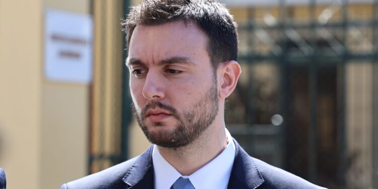 Φυλάκιση 4 ετών στον Κωνσταντίνο Φλώρο - Κρίθηκε ένοχος για την επίθεση σε βάρος του βουλευτή της Ελληνικής Λύσης Β. Γραμμένου - ertnews.gr