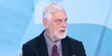 Γ. Λοβέρδος στο ΕΡΤnews: Είμαστε σε καθεστώς απόλυτης αβεβαιότητας μετά το χτύπημα στο ελληνόκτητο πλοίο