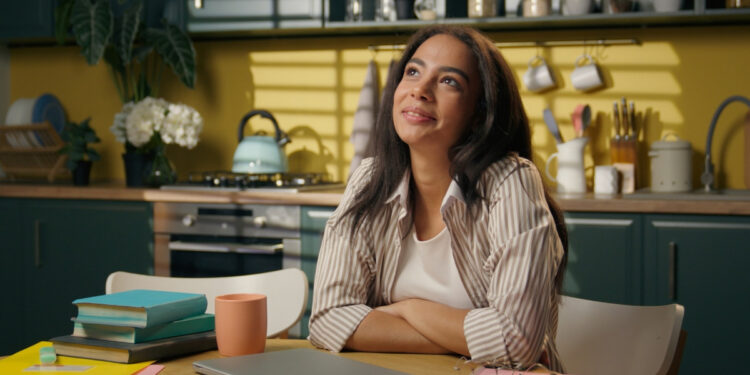 Από τη Σιωπή στη Δύναμη