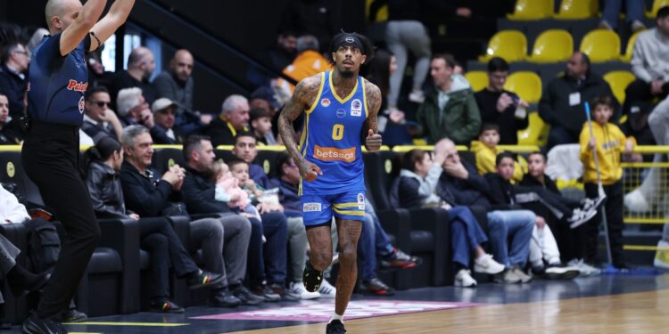 Καταιγιστικό το Περιστέρι, πέρασε άνετα από το Μαρούσι (hls) - www.ertsports.gr