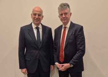 Συνάντηση Δένδια με τον Σύμβουλο Εθνικής Ασφαλείας της Βρετανίας