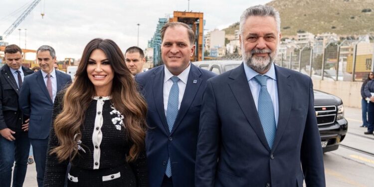 Στον Πειραιά η Γκίλφοϊλ – Αμερικανικοί σαρωτές ασφαλείας στο λιμάνι