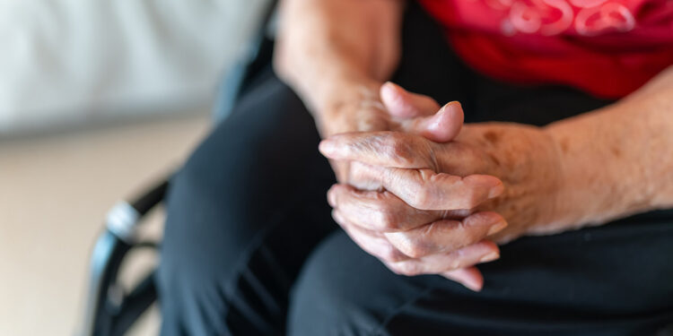 Πλαστικά μπουκάλια μετατρέπονται σε φάρμακο για τη νόσο του Πάρκινσον